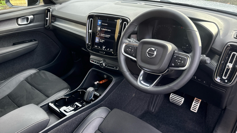 Volvo Xc40 1.5 T5 Recharge PHEV R DESIGN Pro 5dr Auto Estate